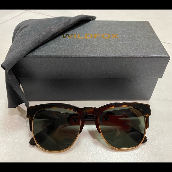 Wildfox Sunwear - Club Fox Frame Sunglasses - Picture 1 of 5